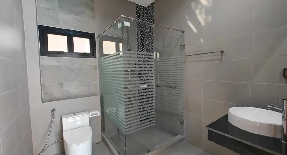 For sale 3 ベッドルーム house in Bang Lamung, Chonburi