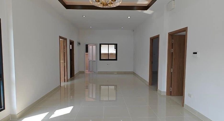 For sale 3 ベッドルーム house in Bang Lamung, Chonburi