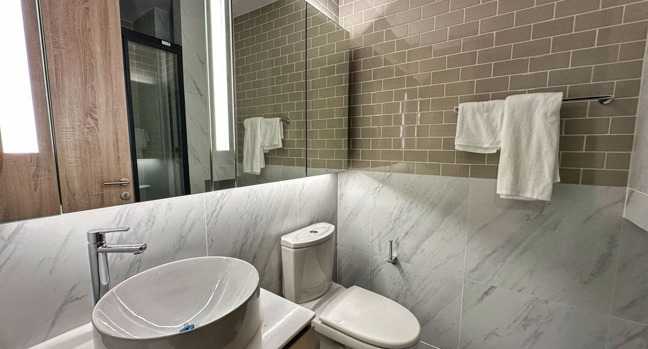 For rent 1 bed condo in Ratchathewi, Bangkok