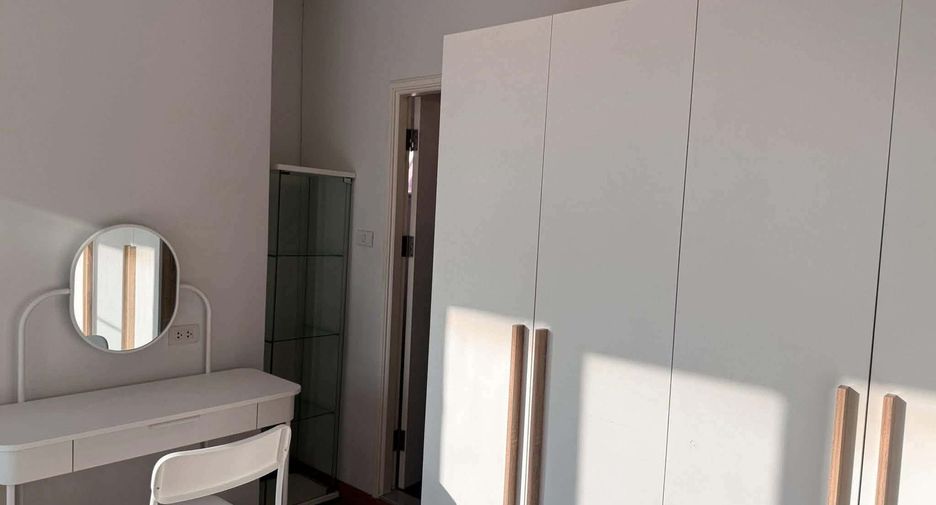 For rent 1 bed condo in Yan Nawa, Bangkok