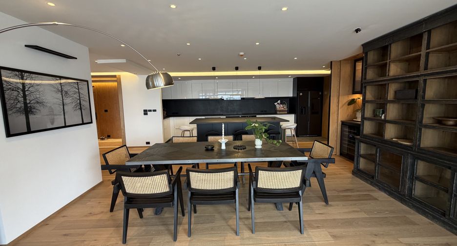 Condo en venta de 4 habitaciones en Sathon, Bangkok