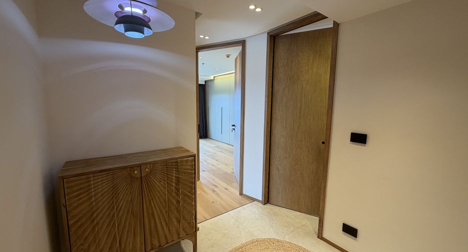 Condo en venta de 4 habitaciones en Sathon, Bangkok