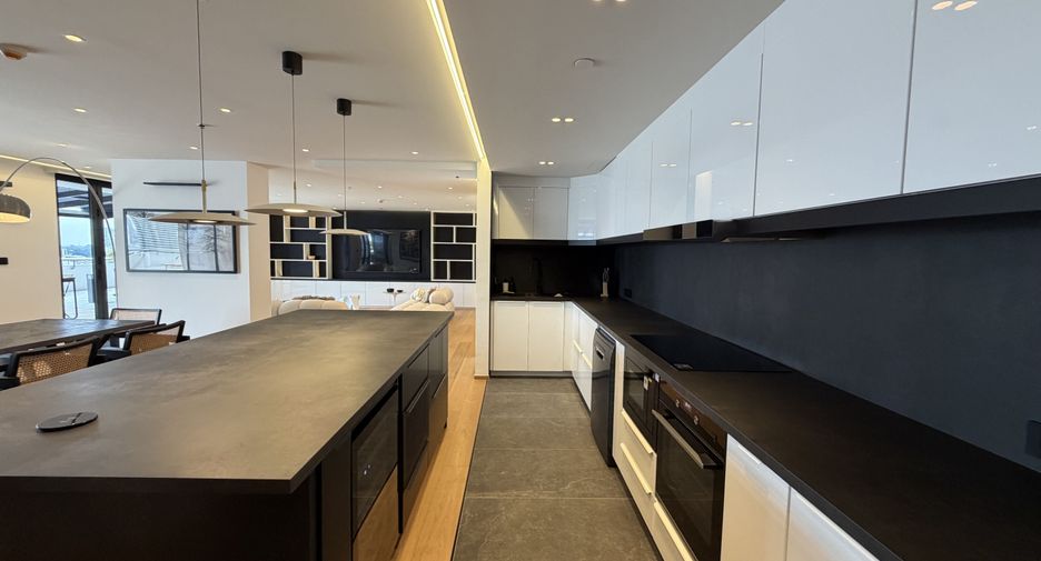 Condo en venta de 4 habitaciones en Sathon, Bangkok