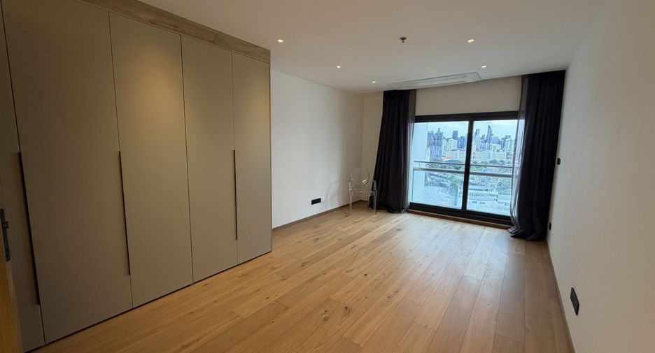 Condo en venta de 4 habitaciones en Sathon, Bangkok