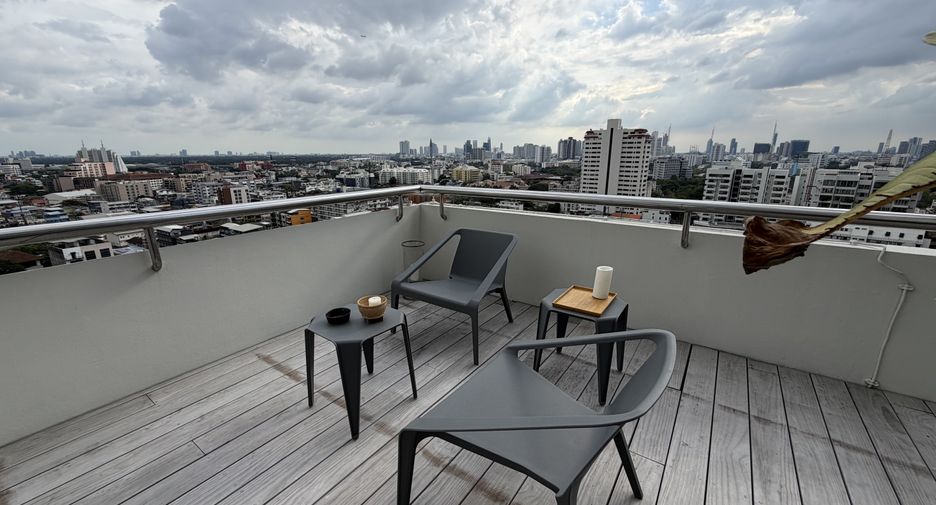 Condo en venta de 4 habitaciones en Sathon, Bangkok