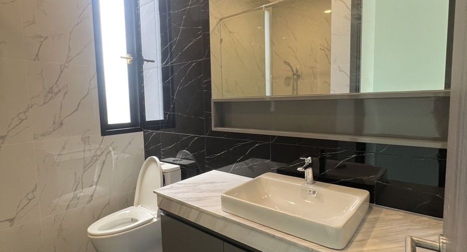 Haus zur Miete mit 4 Zimmer in Bang Khen, Bangkok