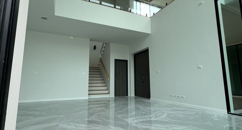 Haus zur Miete mit 4 Zimmer in Bang Khen, Bangkok