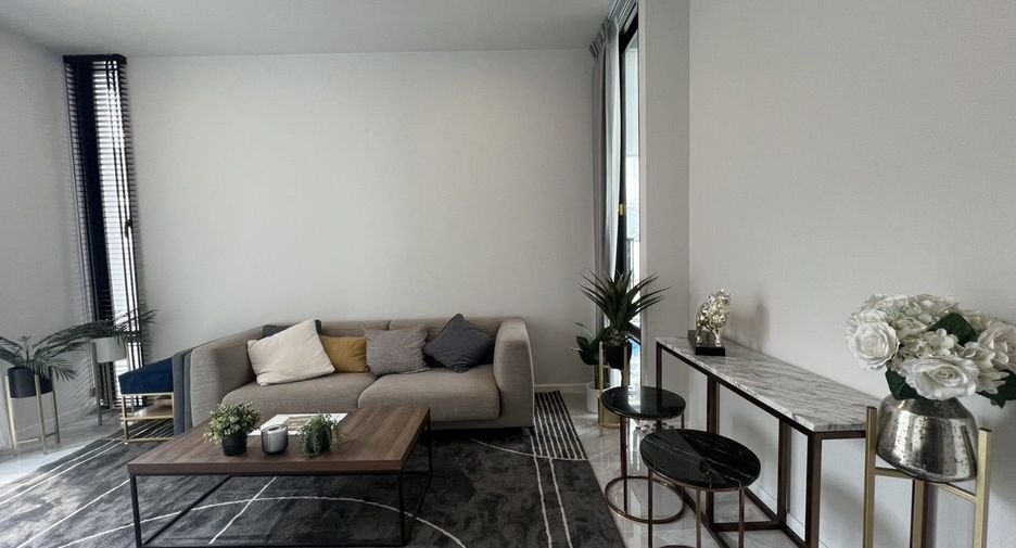 Haus zur Miete mit 4 Zimmer in Bang Khen, Bangkok