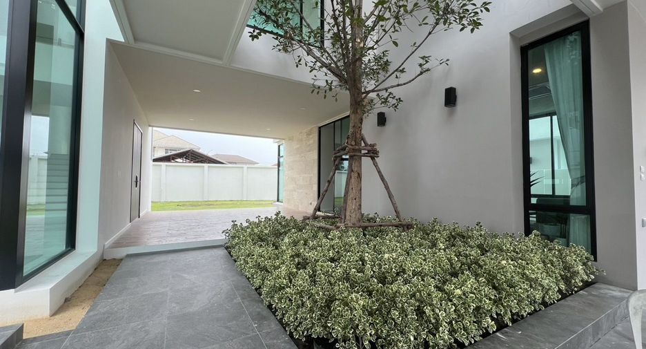 Haus zur Miete mit 4 Zimmer in Bang Khen, Bangkok