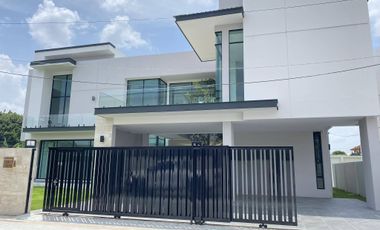 出租 4 卧室 独立屋 在 Bang Khen, 曼谷