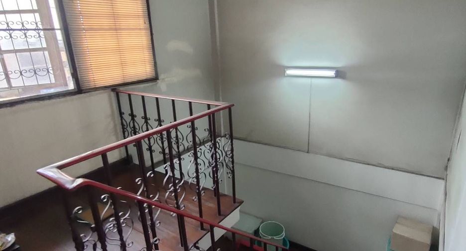 Casa adosada en venta de 2 habitaciones en Bang Phlat, Bangkok