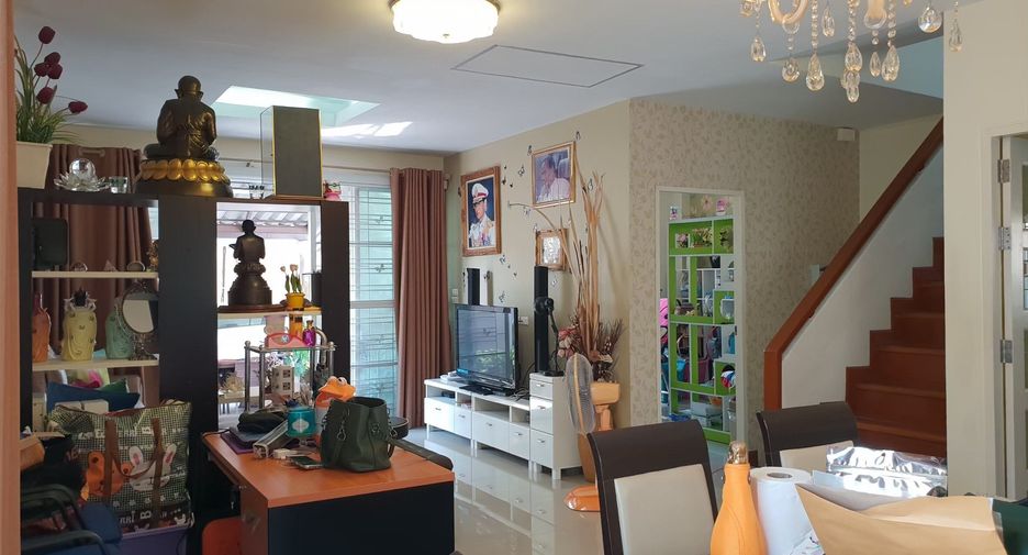 For sale 4 bedrooms house in Si Racha, Chonburi