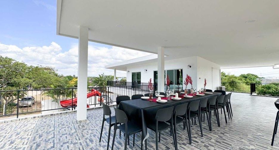For sale そして for rent 6 ベッドルーム villa in Bang Lamung, Chonburi