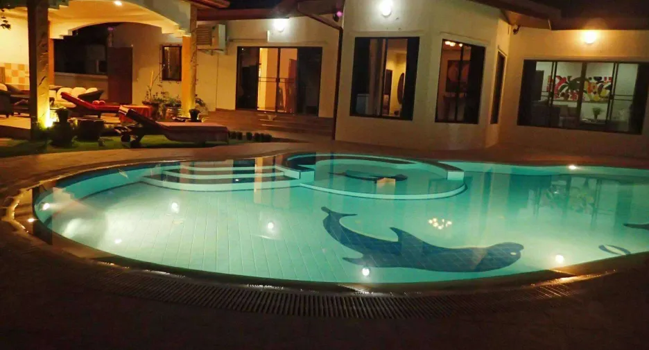 For rent 4 bedrooms villa in Bang Lamung, Chonburi