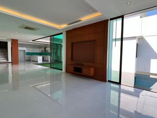 Villa zum Kauf mit 5 Zimmer in Thalang, Phuket