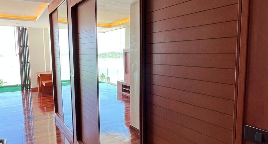 For sale 5 bedrooms villa in Thalang, Phuket