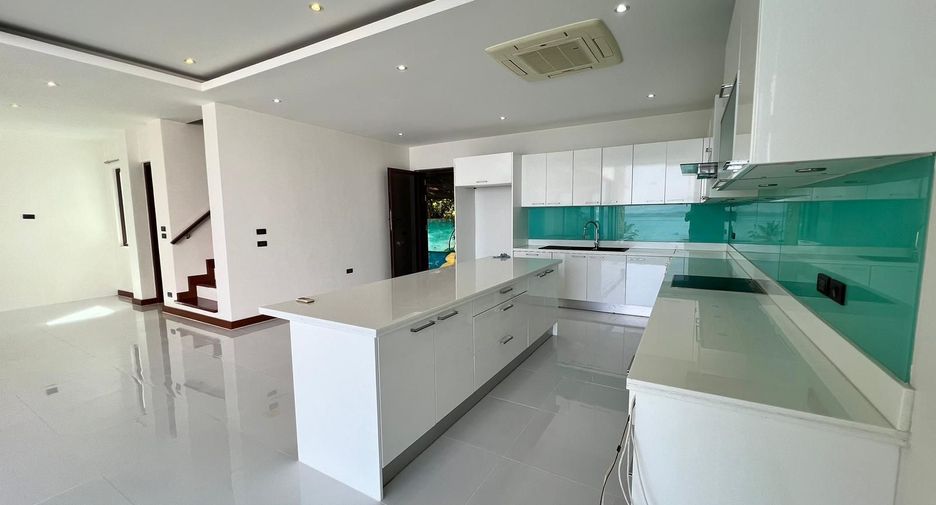 For sale 5 bedrooms villa in Thalang, Phuket