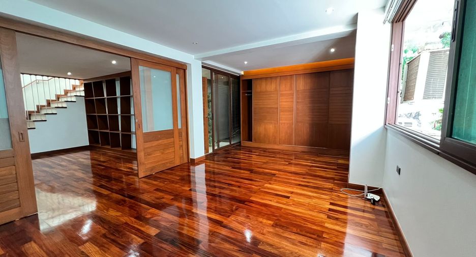 For sale 5 bedrooms villa in Thalang, Phuket