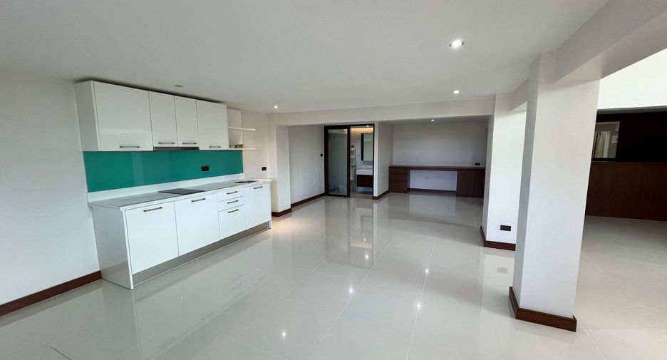 For sale 5 bedrooms villa in Thalang, Phuket