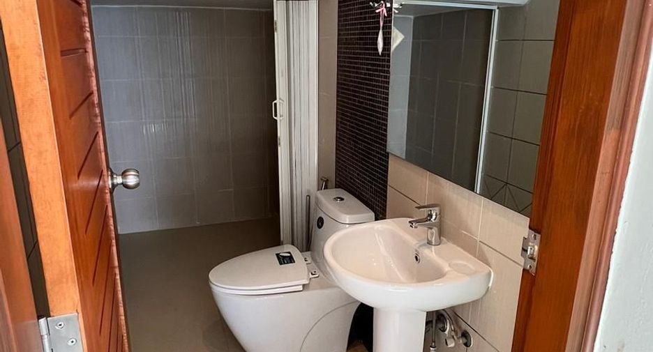 For sale 5 bedrooms villa in Thalang, Phuket