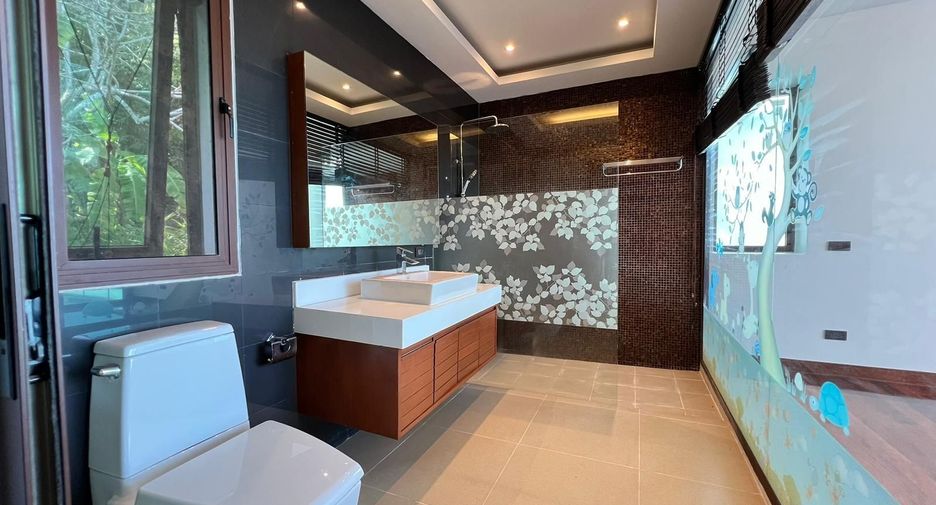 For sale 5 bedrooms villa in Thalang, Phuket