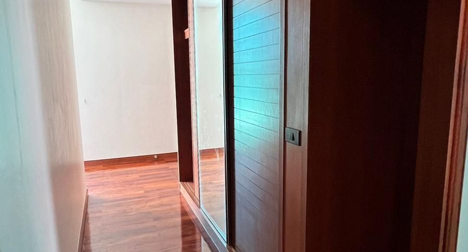 For sale 5 bedrooms villa in Thalang, Phuket