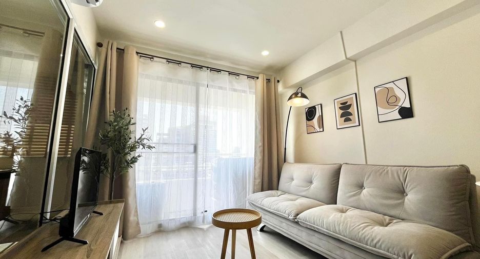 For rent 2 bedrooms condo in Watthana, Bangkok