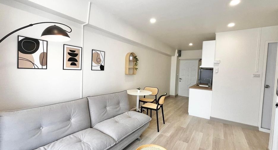 For rent 2 bedrooms condo in Watthana, Bangkok