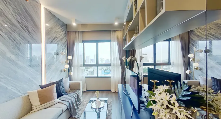 For sale 2 bedrooms condo in Huai Khwang, Bangkok