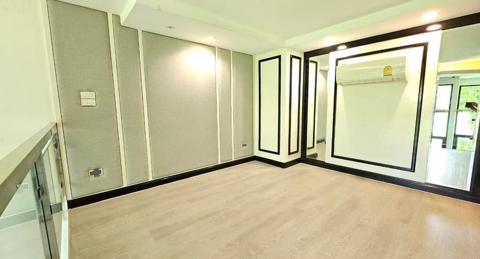 For rent 2 bedrooms office in Mueang Samut Prakan, Samut Prakan