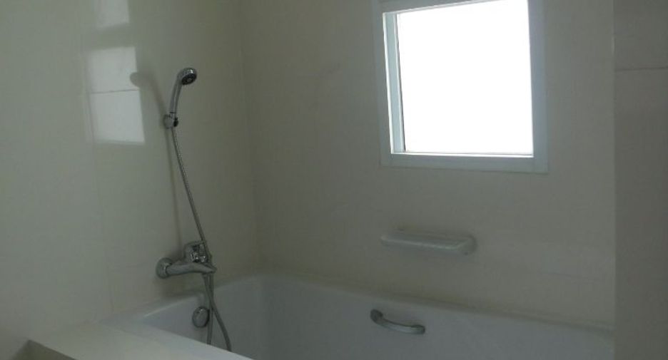 For rent 3 bedrooms apartment in Khlong Toei, Bangkok