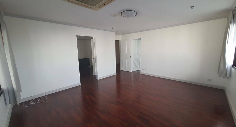 Wohnung zur Miete mit 3 Zimmer in Khlong Toei, Bangkok