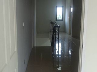 Reihenhaus zum Kauf mit 4 Zimmer in Si Racha, Chonburi