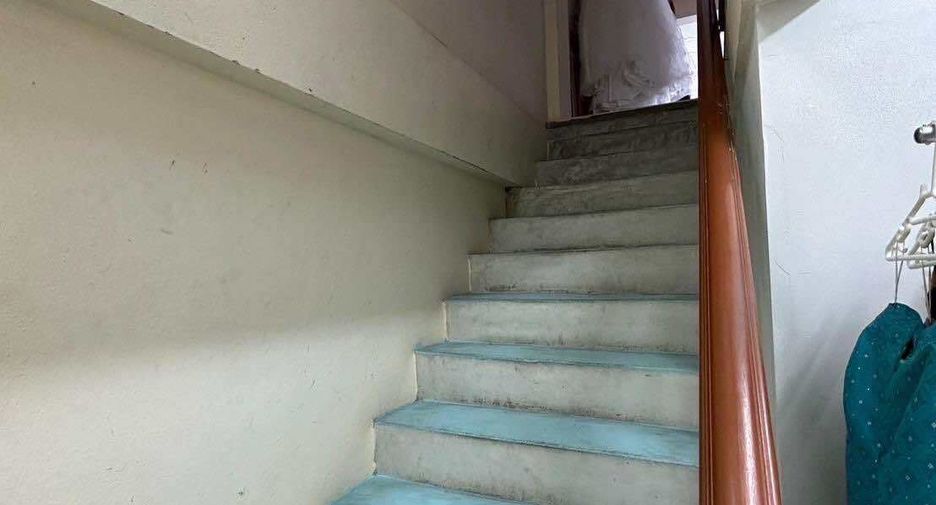 For sale 4 bedrooms retail Space in Bang Bo, Samut Prakan