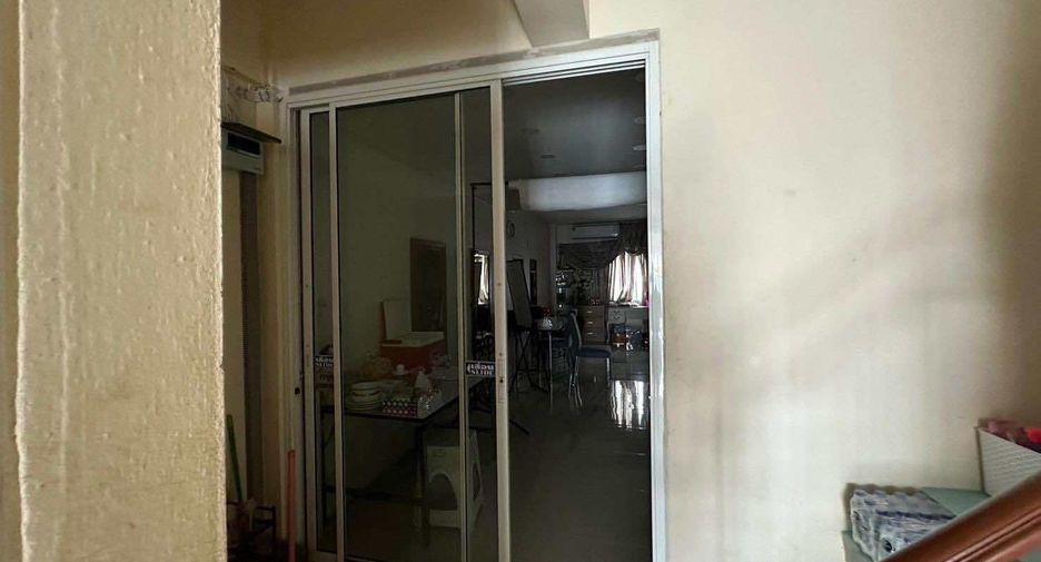 For sale 4 bedrooms retail Space in Bang Bo, Samut Prakan