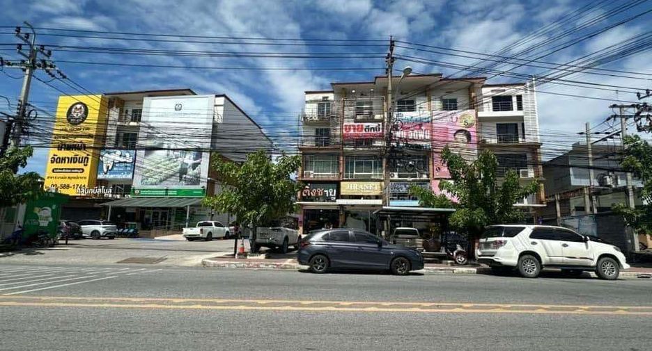For sale 4 bedrooms retail Space in Bang Bo, Samut Prakan