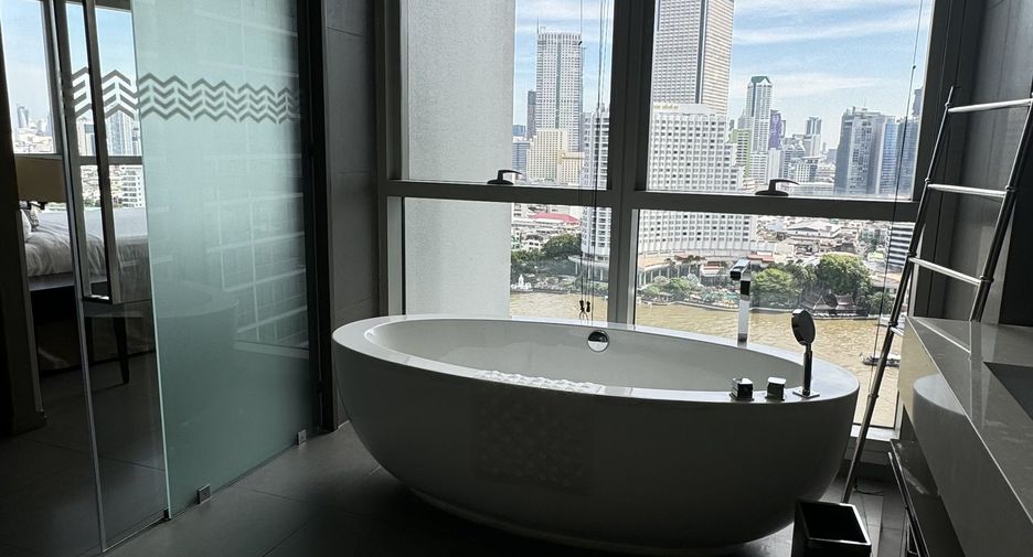 For rent 3 ベッドルーム condo in Sathon, Bangkok