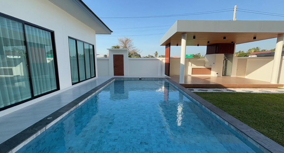 For sale and for rent 3 bedrooms villa in Bang Lamung, Chonburi
