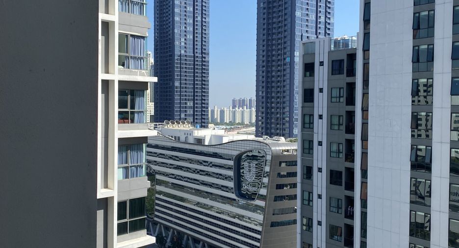 For sale 1 bed condo in Huai Khwang, Bangkok