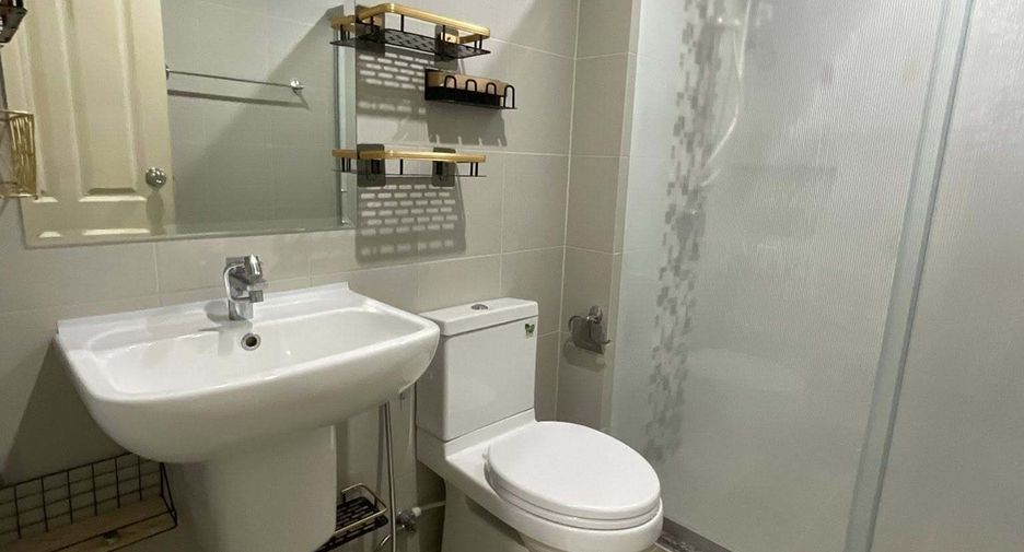 For rent 1 bed condo in Huai Khwang, Bangkok