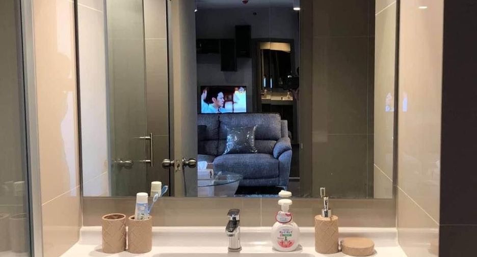 For sale 1 bed condo in Phra Khanong, Bangkok
