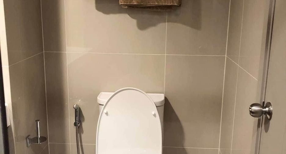 For sale 1 bed condo in Phra Khanong, Bangkok
