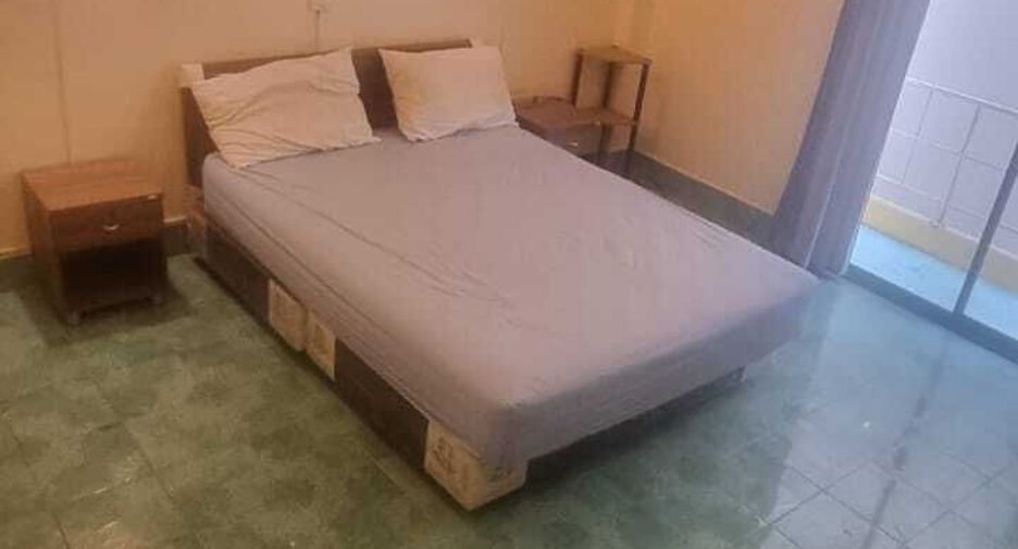 Gewerbefläche zum Kauf mit 4 Zimmer in Bang Lamung, Chonburi