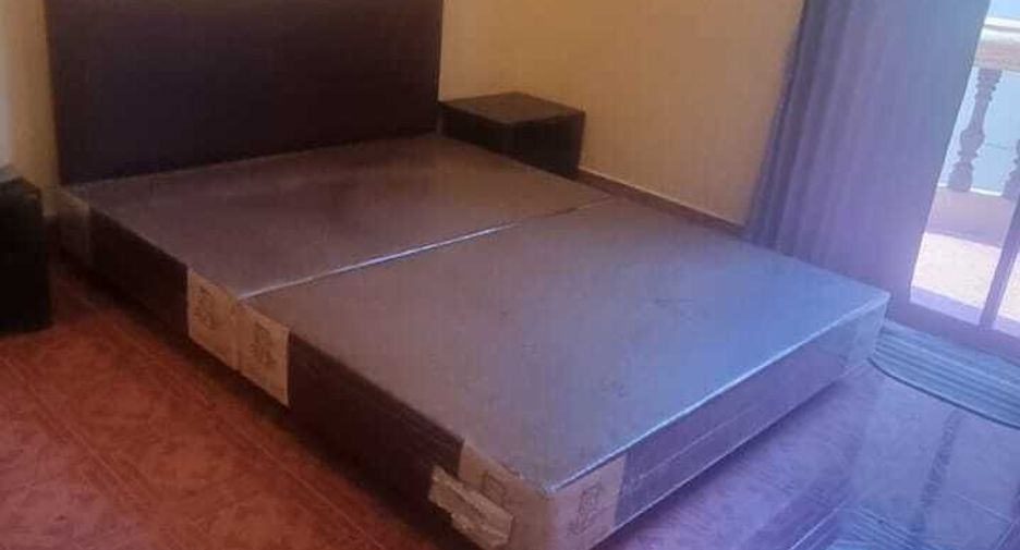 Gewerbefläche zum Kauf mit 4 Zimmer in Bang Lamung, Chonburi