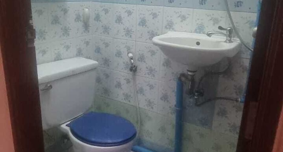 Gewerbefläche zum Kauf mit 4 Zimmer in Bang Lamung, Chonburi