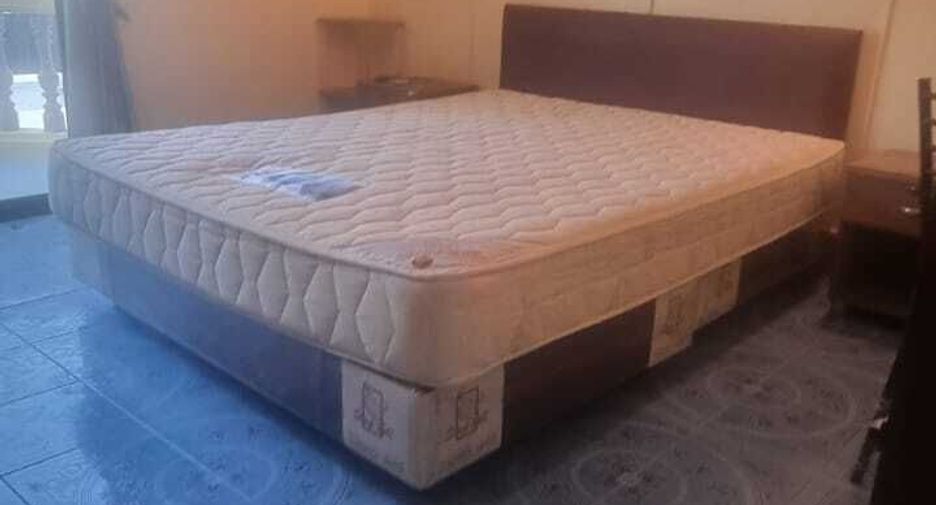 Gewerbefläche zum Kauf mit 4 Zimmer in Bang Lamung, Chonburi