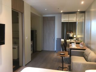 À louer studio condo à Khlong Toei, Bangkok