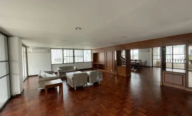 À louer 4 chambres condo à Khlong Toei, Bangkok