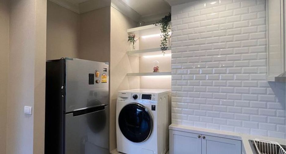 For rent 2 bedrooms condo in Ratchathewi, Bangkok