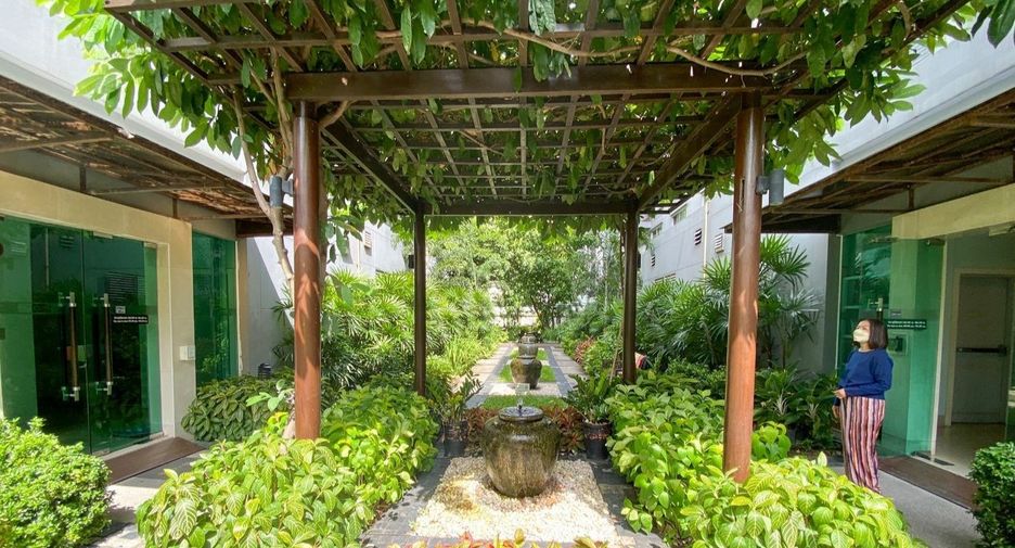 For sale and for rent 1 bed condo in Yan Nawa, Bangkok